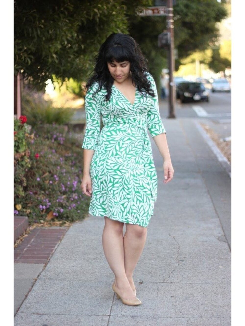 Diane Von Furstenberg Julian Silk Wrap V-Neck Dress 14 L Green Cream Leaf Print